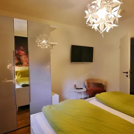 Daire Upland - Zeitgeist *